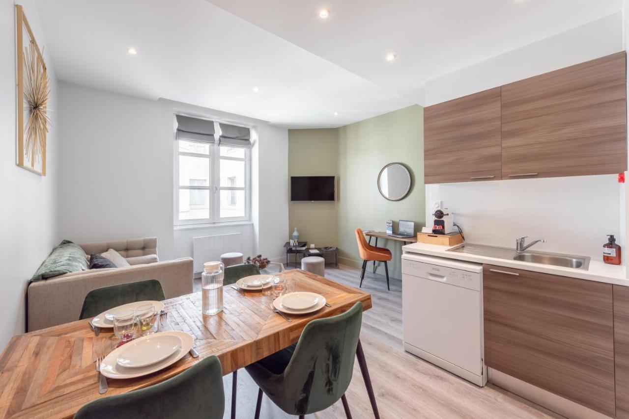 Le Pompadour - Magnifique T2 Place Bellecour 4Eme Etage Sans Ascenseur - 4Th Floor No Elevator ليون المظهر الخارجي الصورة