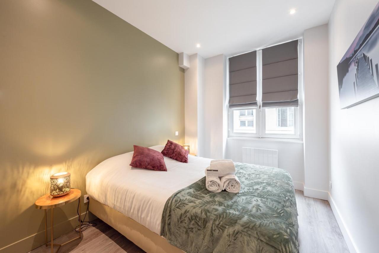 Le Pompadour - Magnifique T2 Place Bellecour 4Eme Etage Sans Ascenseur - 4Th Floor No Elevator ليون المظهر الخارجي الصورة